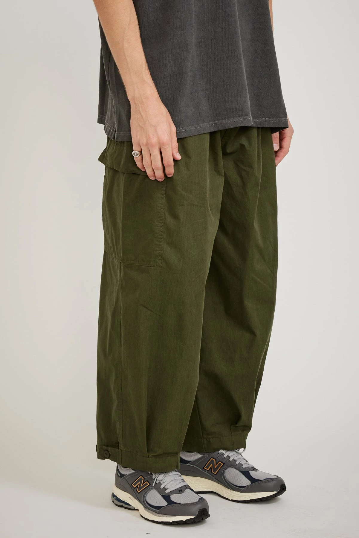Field Vijo Balloon Pants Khaki - Image 3