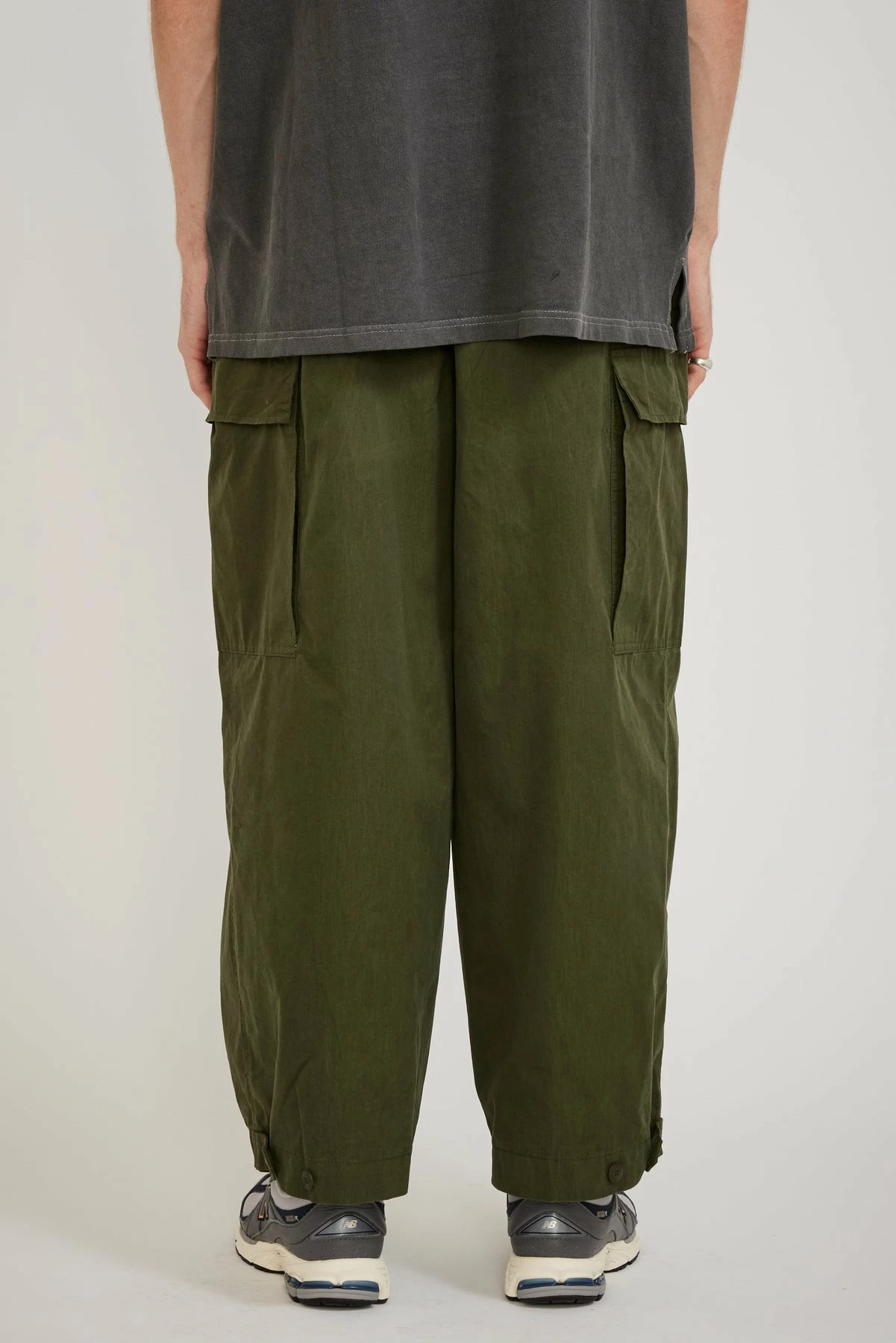 Field Vijo Balloon Pants Khaki - Image 4