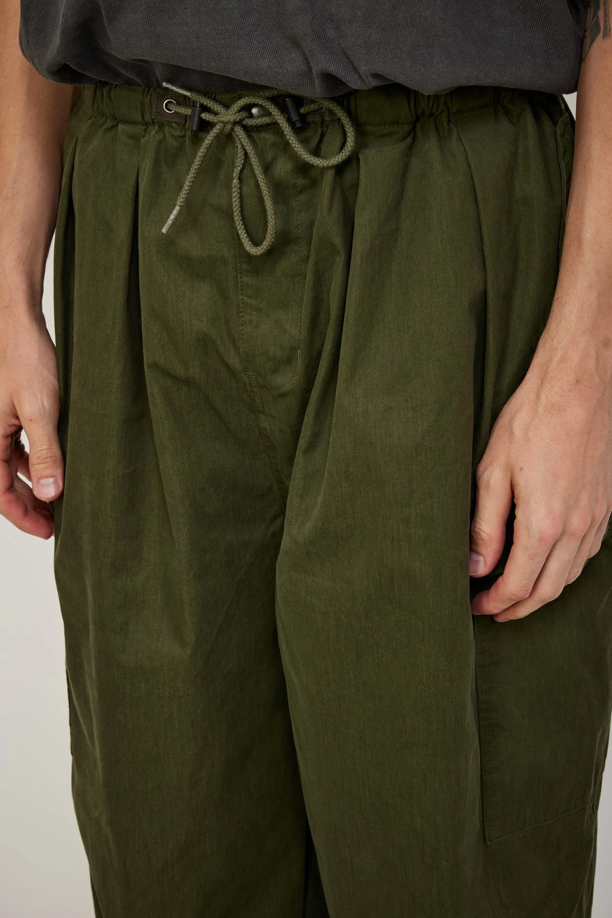 Field Vijo Balloon Pants Khaki - Image 5