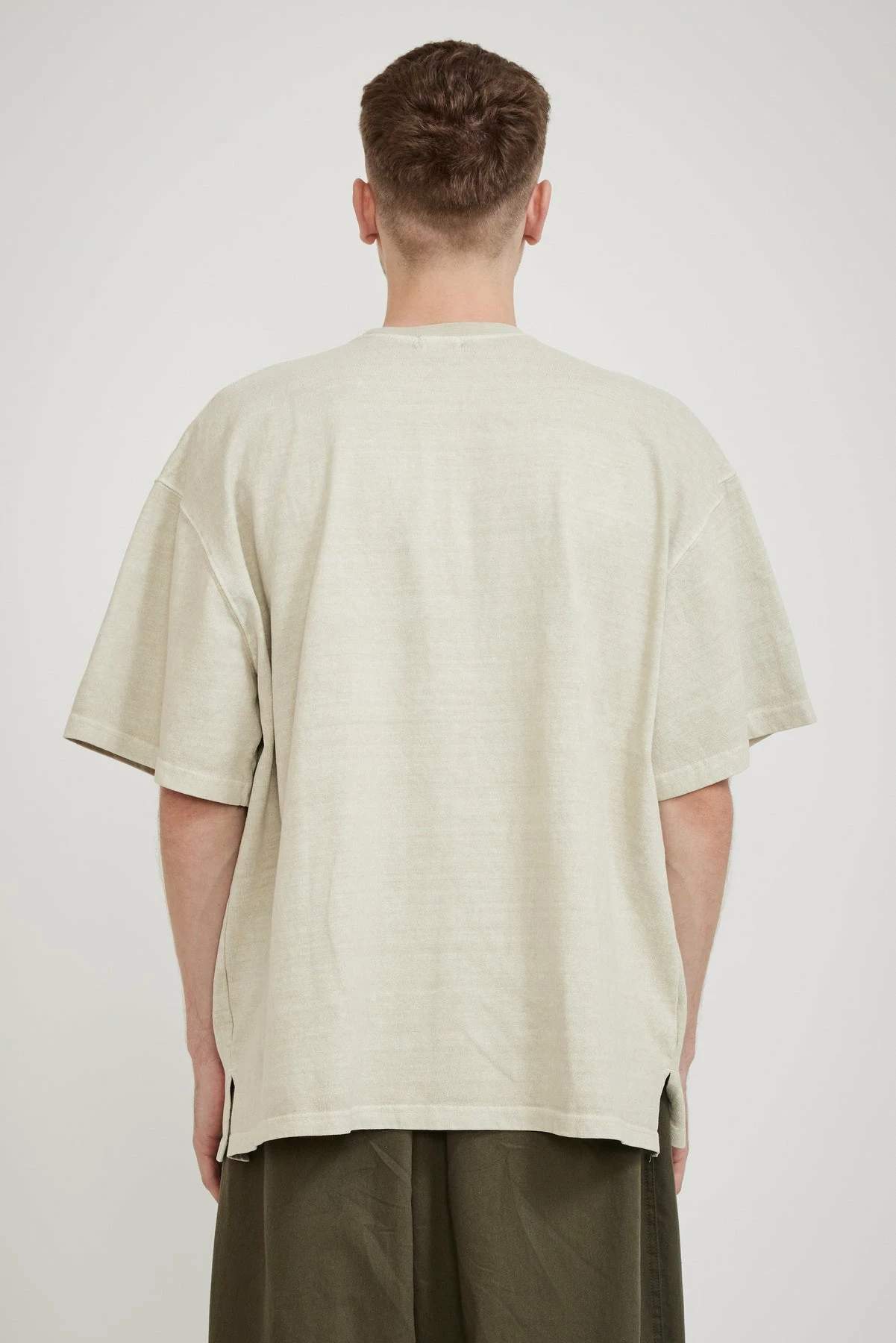 Pigment Wappen Pocket Half Tee Beige - Image 4
