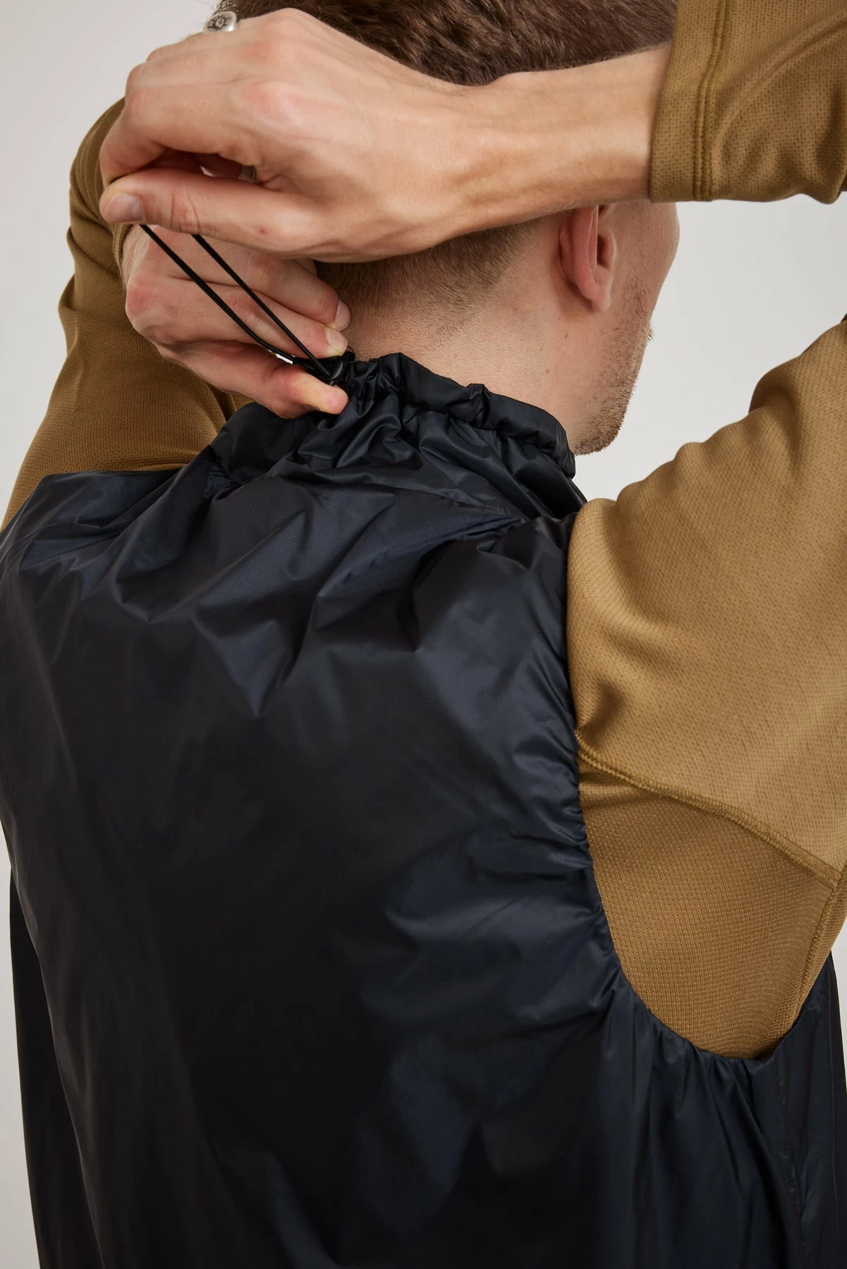 Primaloft Zip Vest Black - Image 5