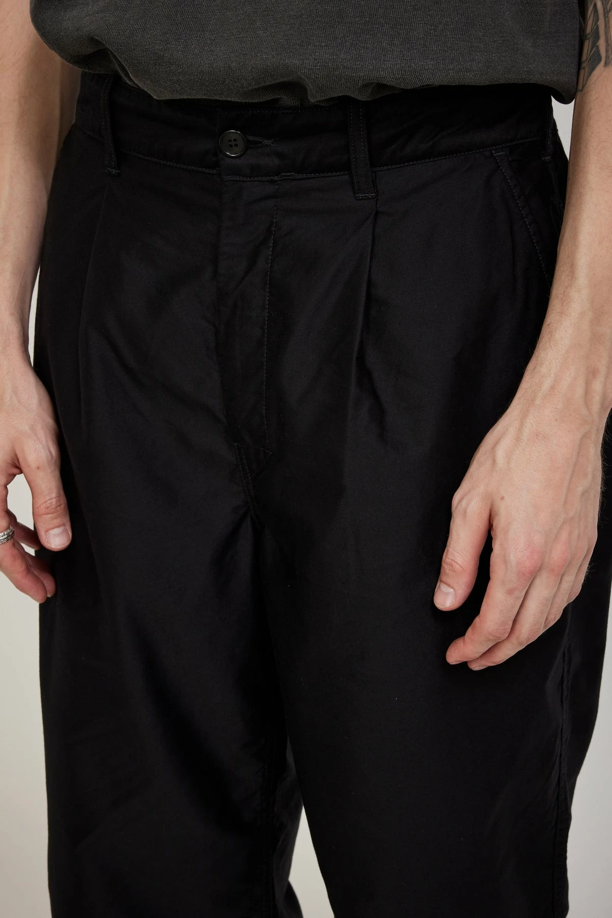 One Tack Pants Black - Image 5