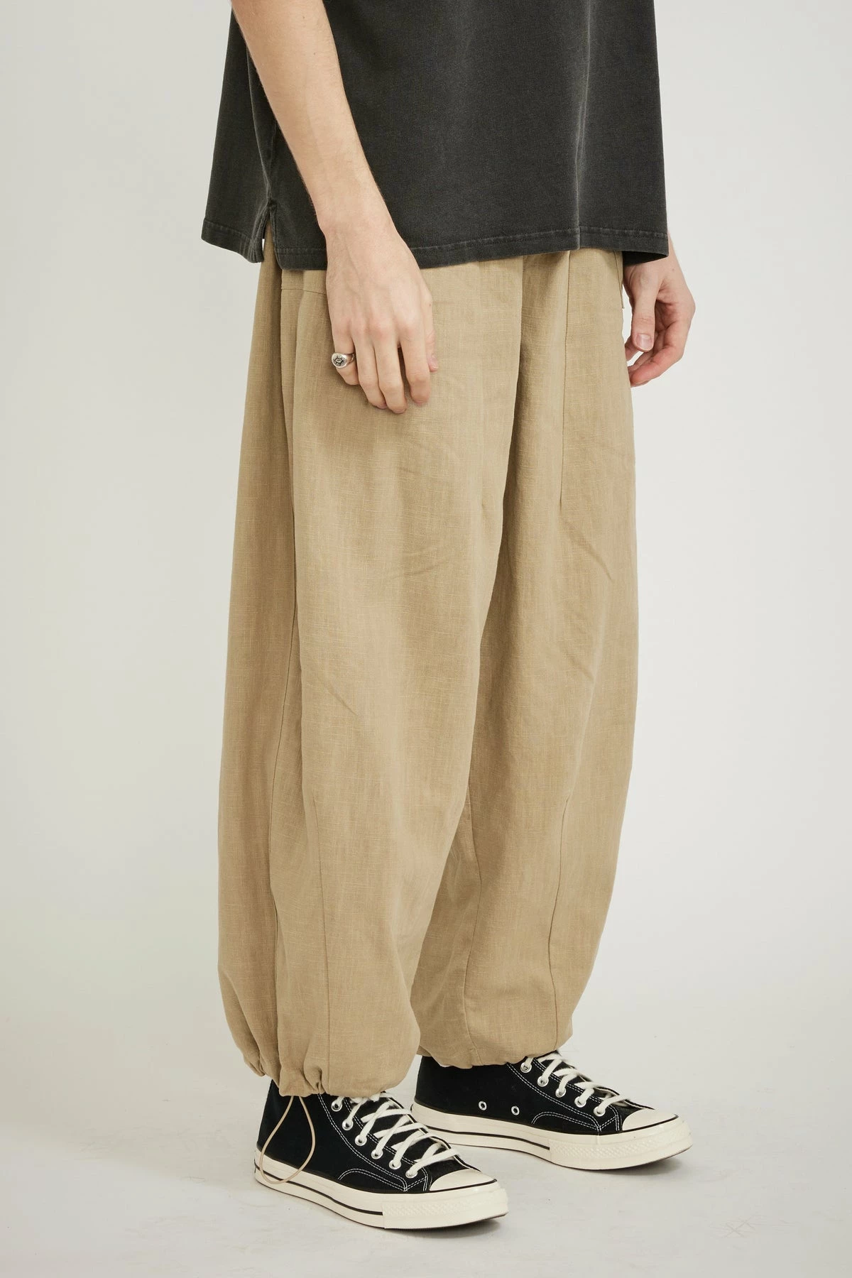 Linen Balloon String Pants Beige - Image 3