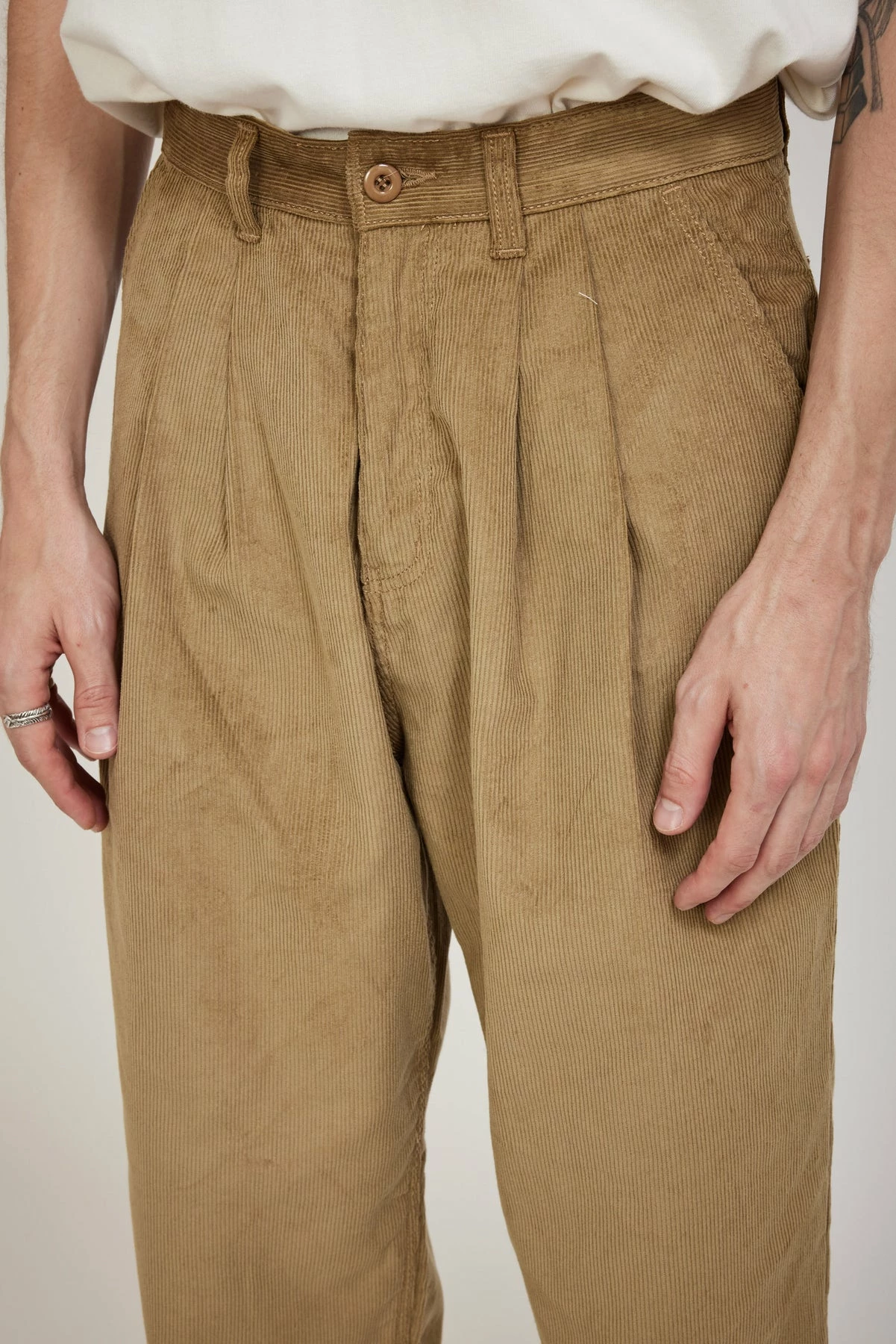 Corduroy Comfort Two Tuck Pants Beige - Image 5
