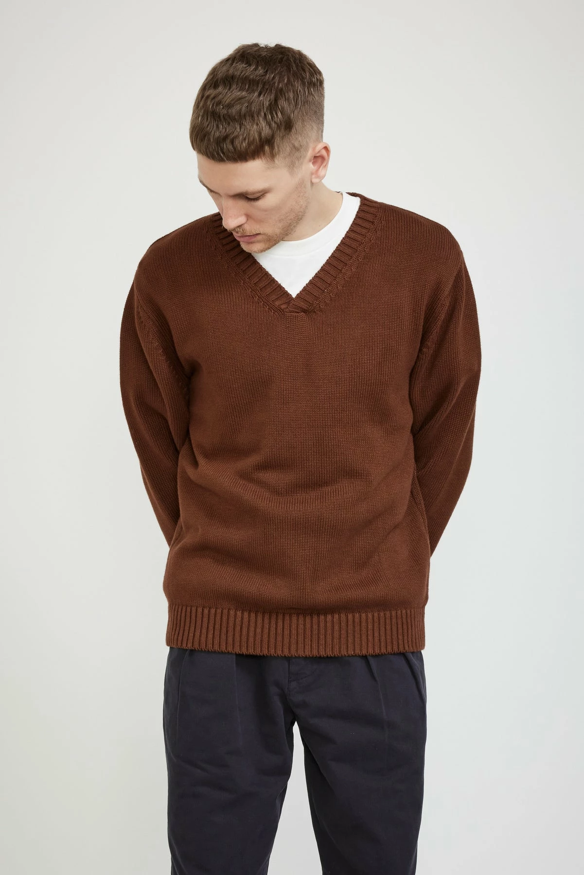 Ivy V-Sweater Brown