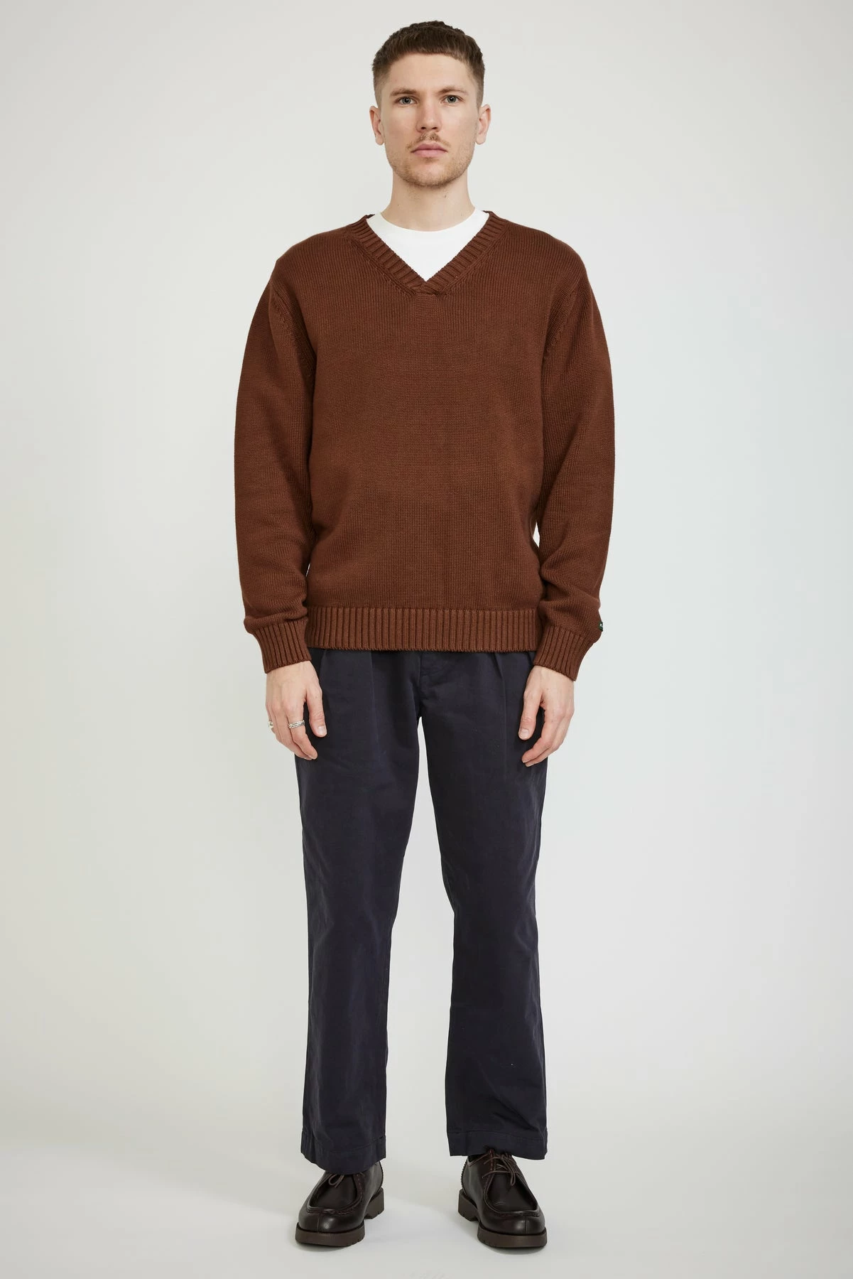 Ivy V-Sweater Brown - Image 5