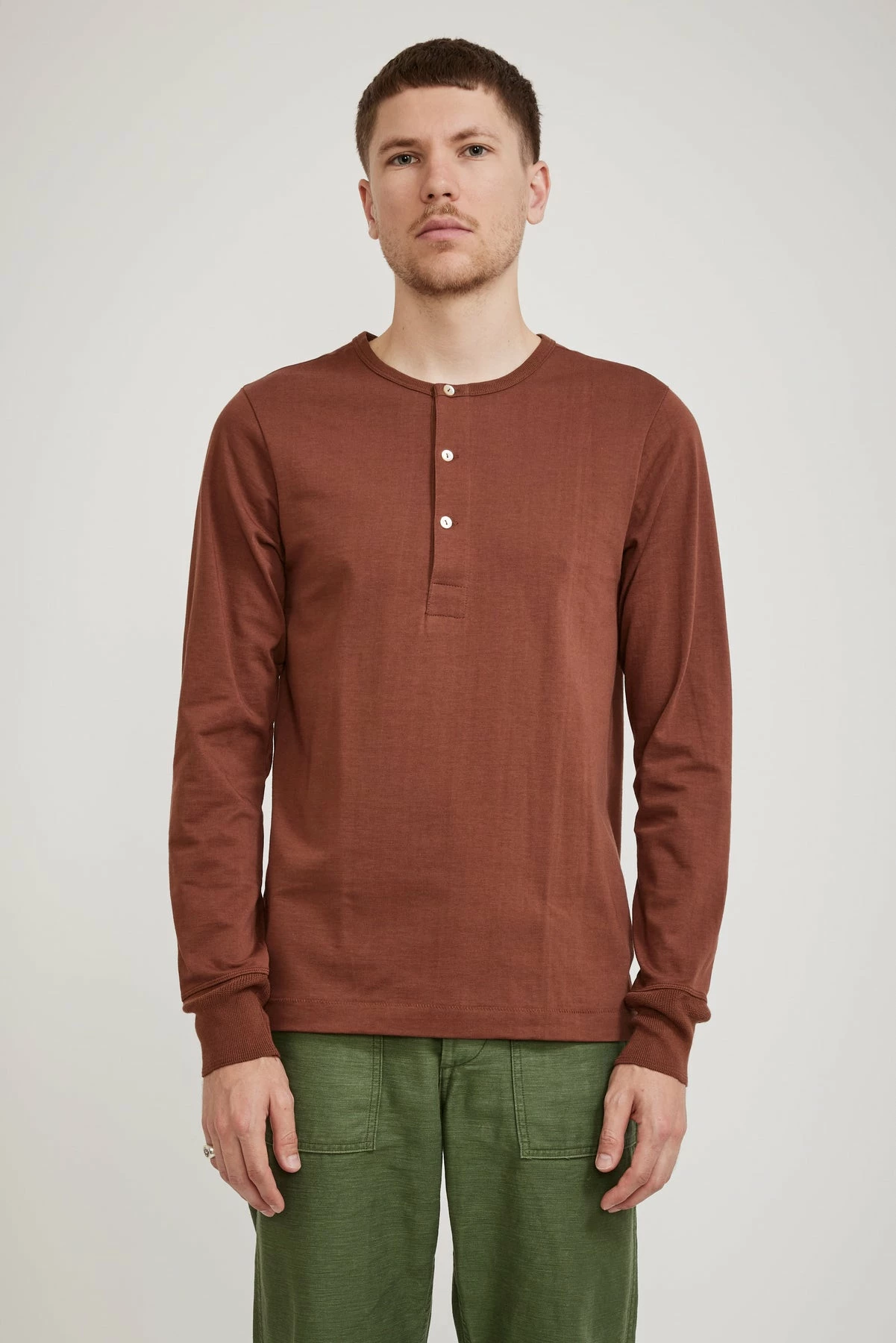 206 Loopwheeled Classic Fit L/S Henley Tan