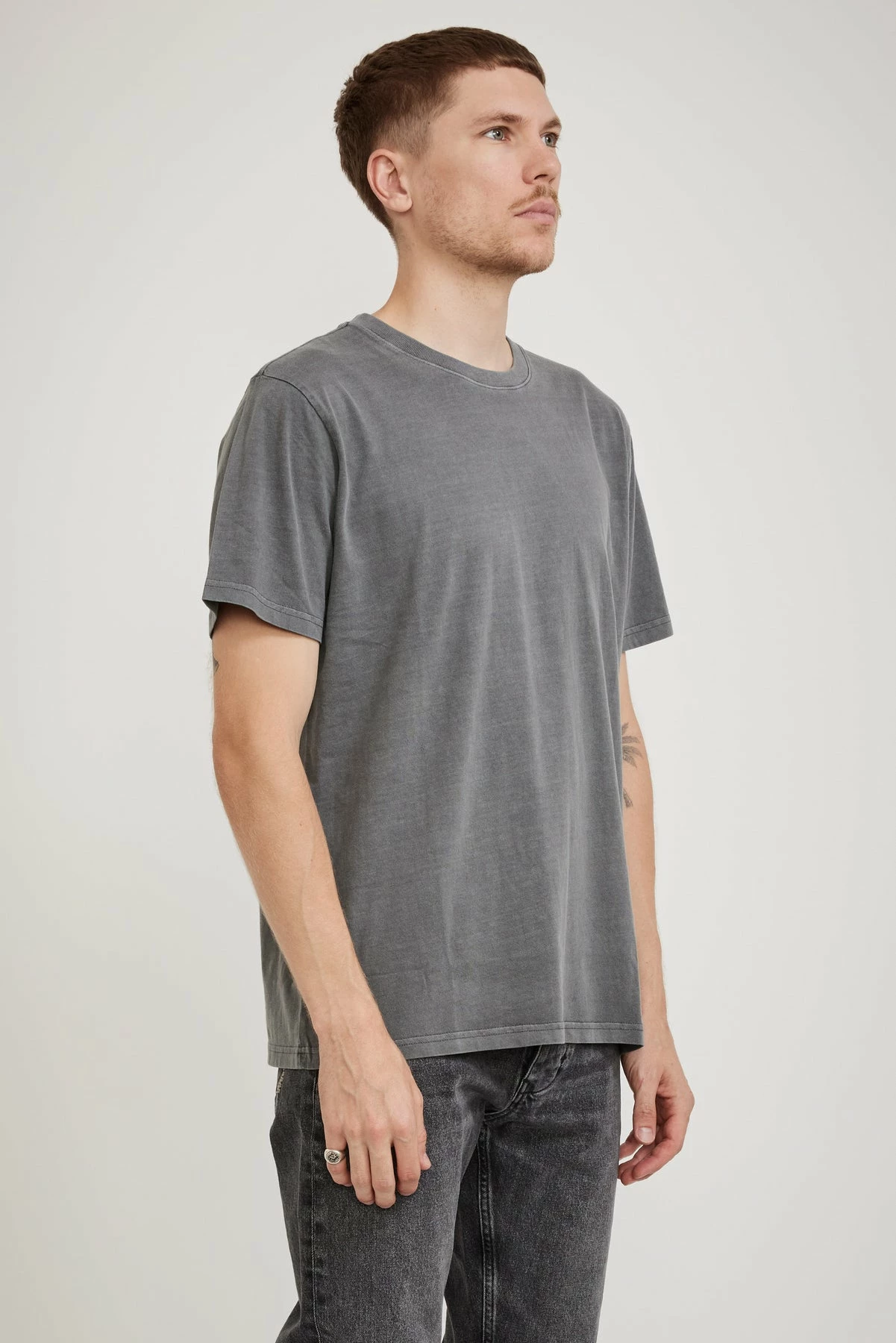 Organic Band Tee Graphite - Image 3