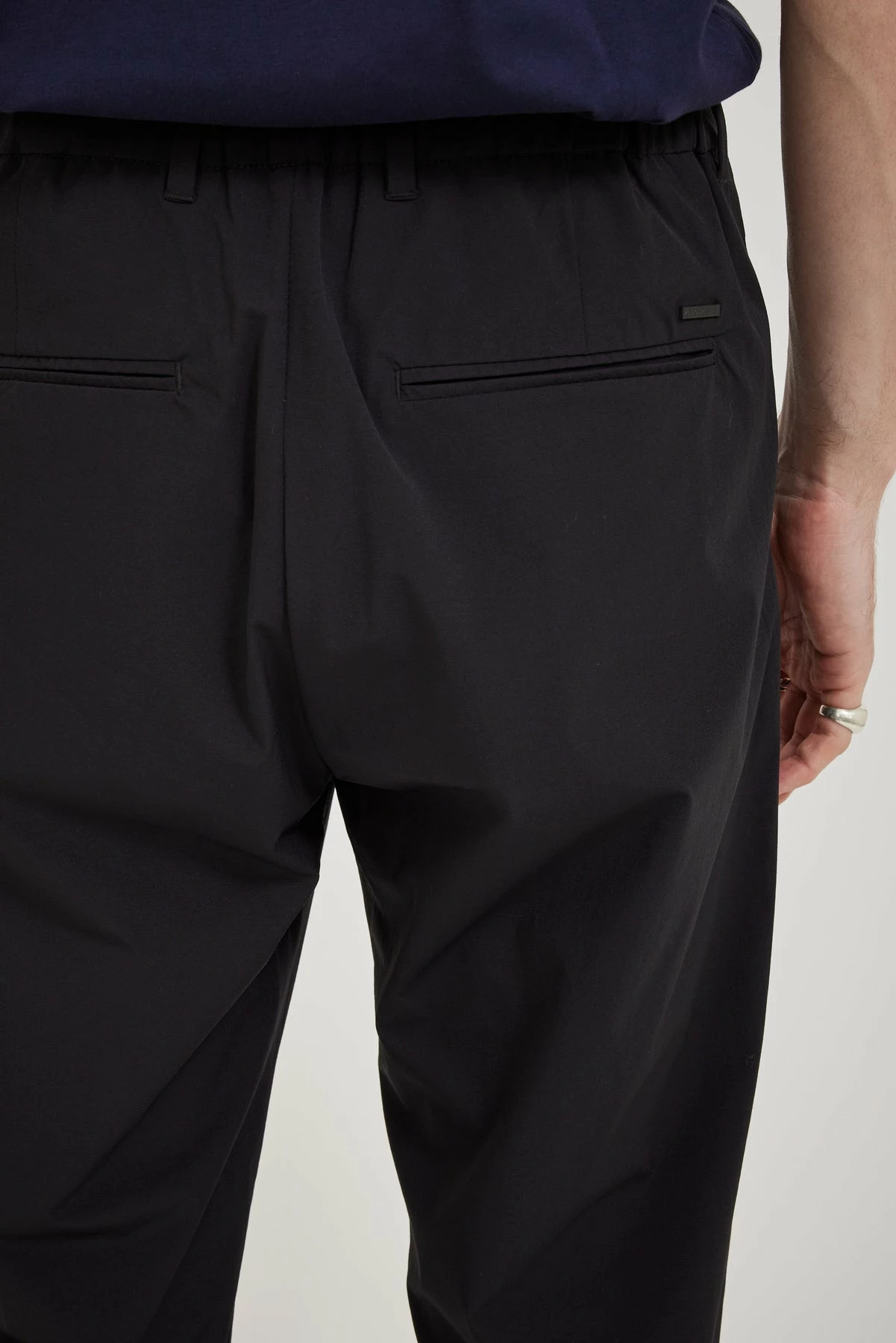 Aaren Travel Light Pants Black - Image 6