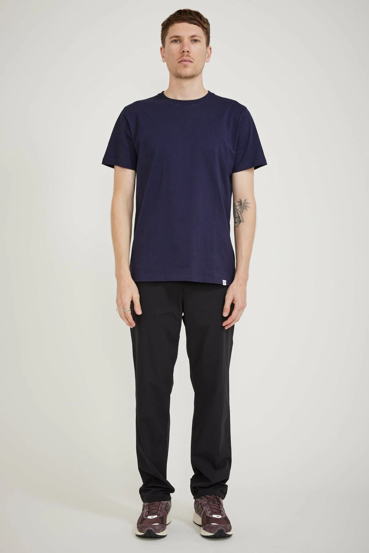 Aaren Travel Light Pants Black - Image 2